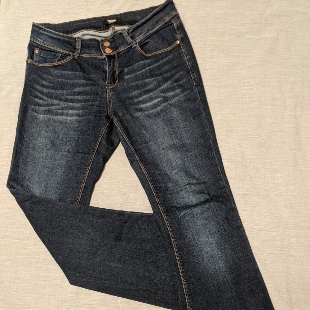 Kensie Timeless Curvy bootcut jeans, size 30